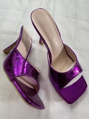Metallic Purple Croc-Effect Open-Toe Heeled Mules. 3.5” Heel.